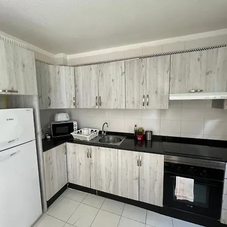 Residencia Las Viñas Apartamento *