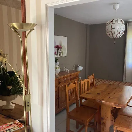 Residencia Las Vinas Апартаменты *